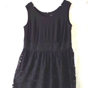 Jet Black Midi, Sz 16W, with Flowered Mesh, NWOT